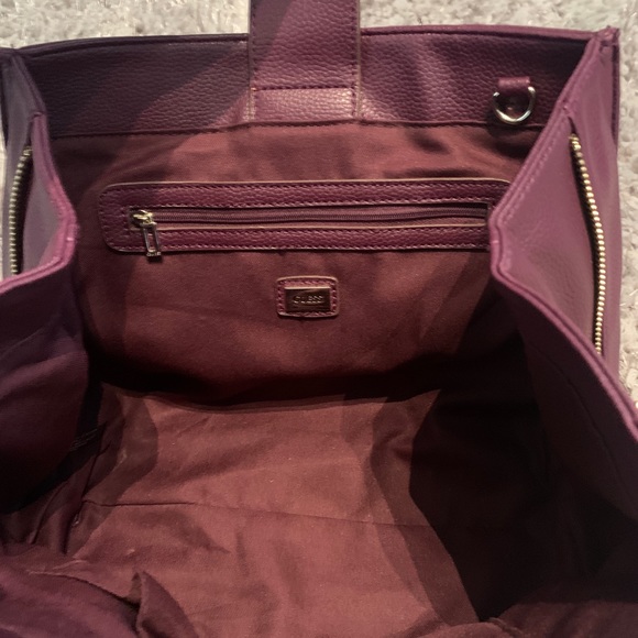 GUESS Purse / Handbag (12”x9”x6”) - Picture 13 of 16